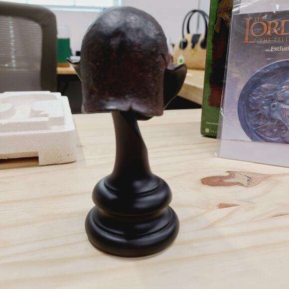 Sideshow WETA Lord of the Rings ORC Squinter HELM LOTR FOTR 1:4 Scale **NEW** - Picture 11 of 13